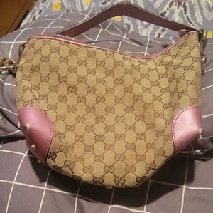 Women  Authentic Gucci Shoulder Bag